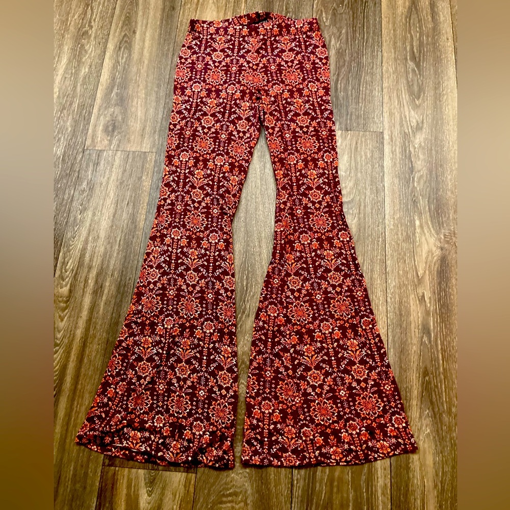 Wide-leg leggings